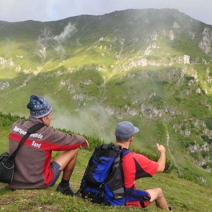 Backpacking Romania, Bucegi mountains - Malaiesti hut area