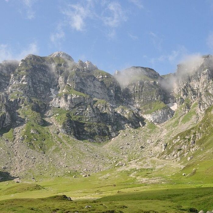 Backpacking Romania, Bucegi mountains - Malaiesti hut area