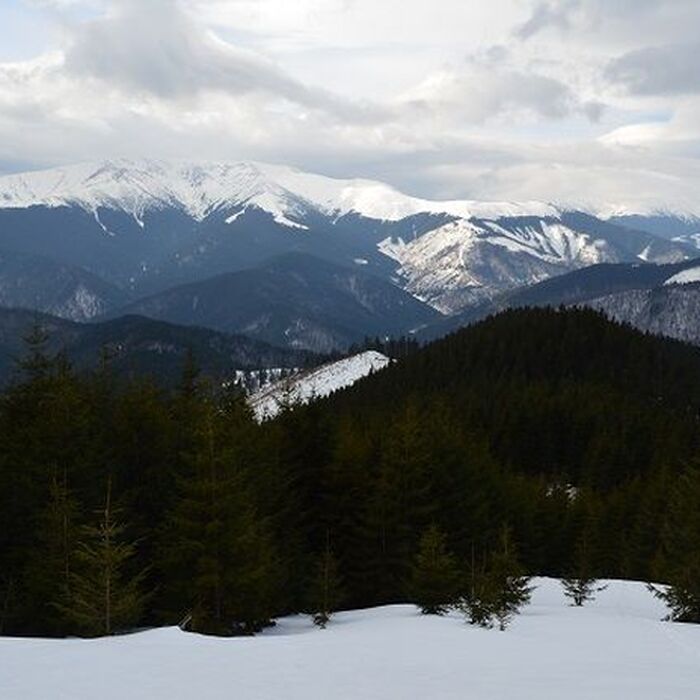 Backpacking Romania - Circling the Piatra Craiului National Park