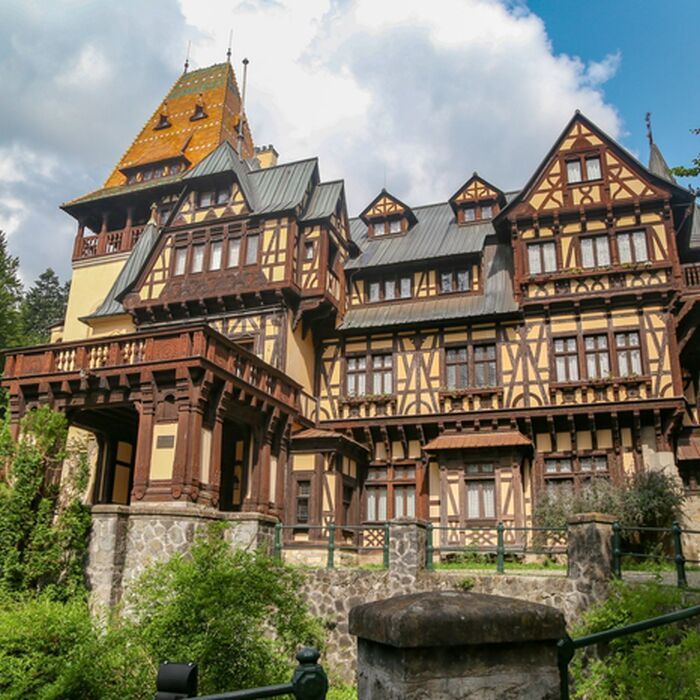 Carbon Free Day Trip to Peles Castle, by Train and Walking - Pelisor Castle